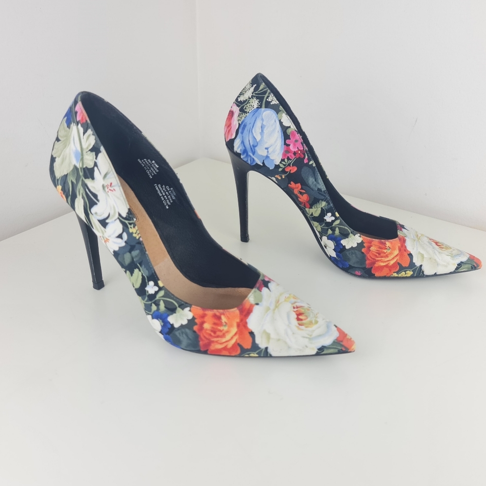 Halogen Floral Pointed Toe Stiletto Heels Size 9.5M Pumps - Picture 5 of 15